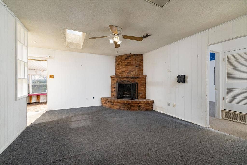 4917 Emerald Lake Drive, Fort Worth, TX 76103 4917 Emerald Lake Drive, Fort Worth, TX 76103