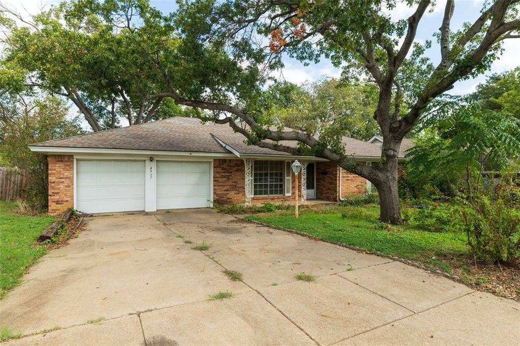 4917 Emerald Lake Drive, Fort Worth, TX 76103 4917 Emerald Lake Drive, Fort Worth, TX 76103