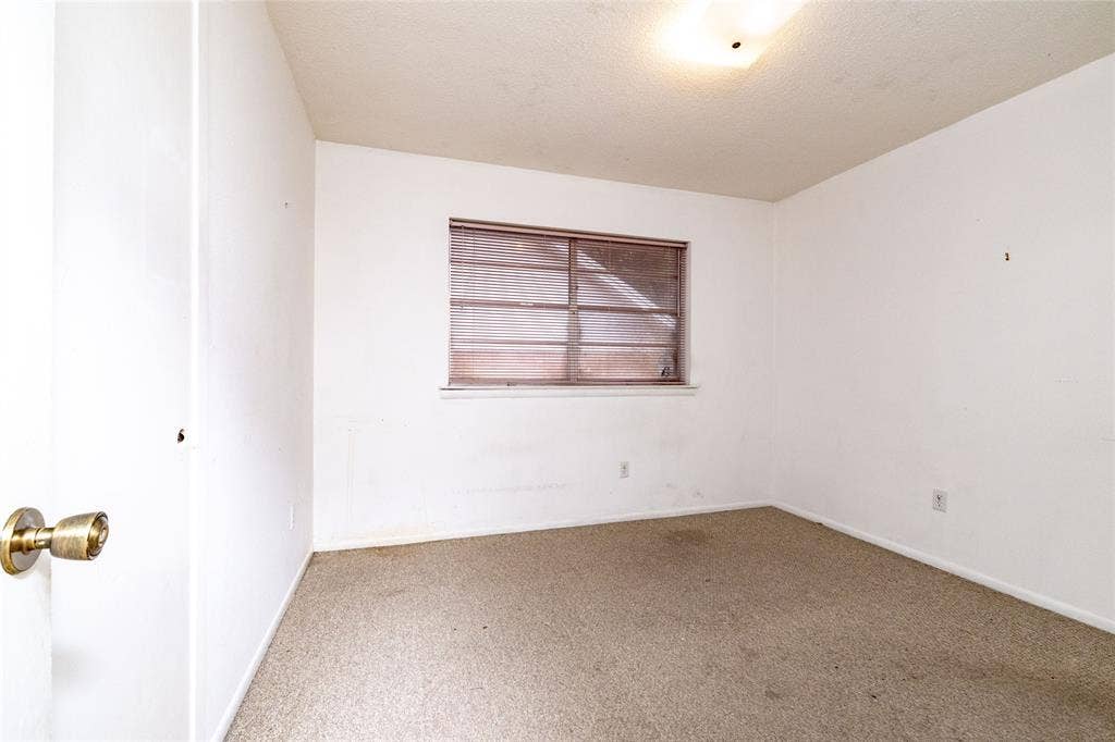4917 Emerald Lake Drive, Fort Worth, TX 76103 4917 Emerald Lake Drive, Fort Worth, TX 76103