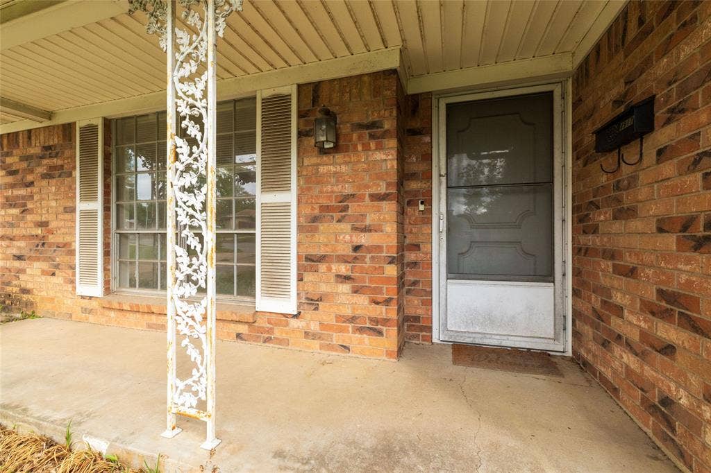 4917 Emerald Lake Drive, Fort Worth, TX 76103 4917 Emerald Lake Drive, Fort Worth, TX 76103