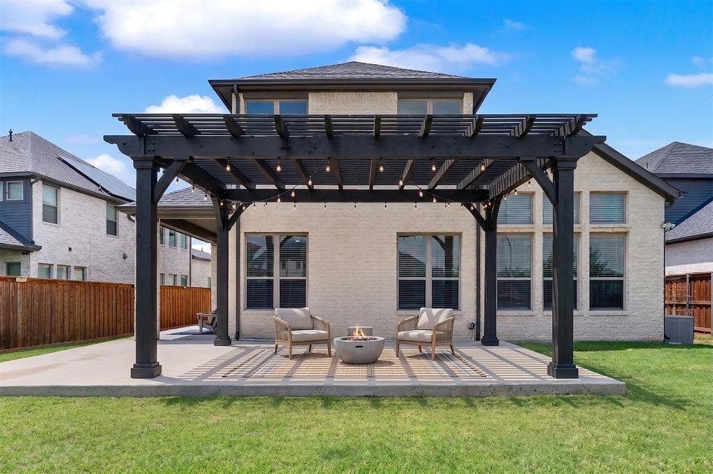 3567 Rustic Oak Drive, Frisco, TX 75033 Pergola is virtually created