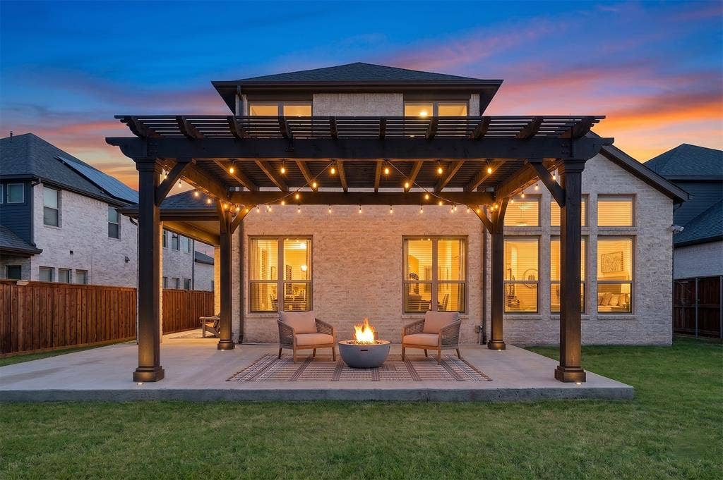3567 Rustic Oak Drive, Frisco, TX 75033 Pergola is virtually created