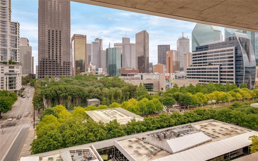 2025 Woodall Rodgers Freeway, #32, Dallas, TX 75201 View from rooftop terrace available for entertaining.