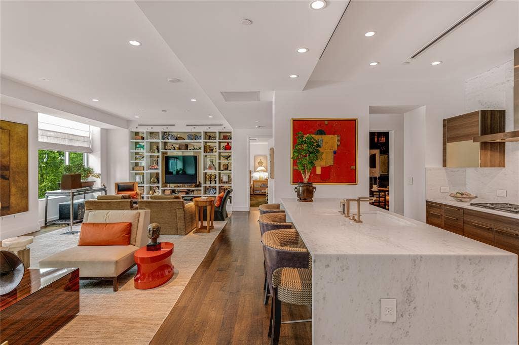 2025 Woodall Rodgers Freeway, #32, Dallas, TX 75201 Spacious living area opens into gourmet kitchen.