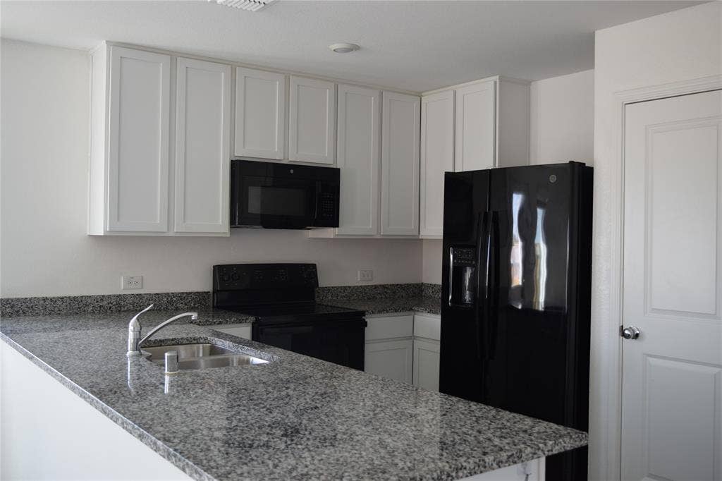 318 Wheatgrass Lane, Princeton, TX 75407