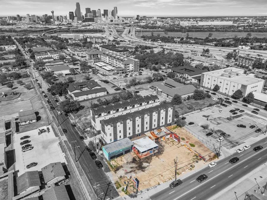 Property photo for 302 N Lancaster Avenue, Dallas, TX