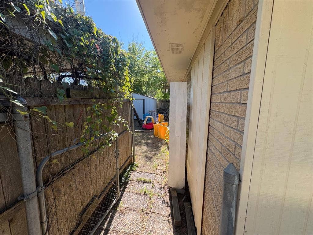 109 Auburn Street, Waxahachie, TX 75165 109 Auburn Street, Waxahachie, TX 75165