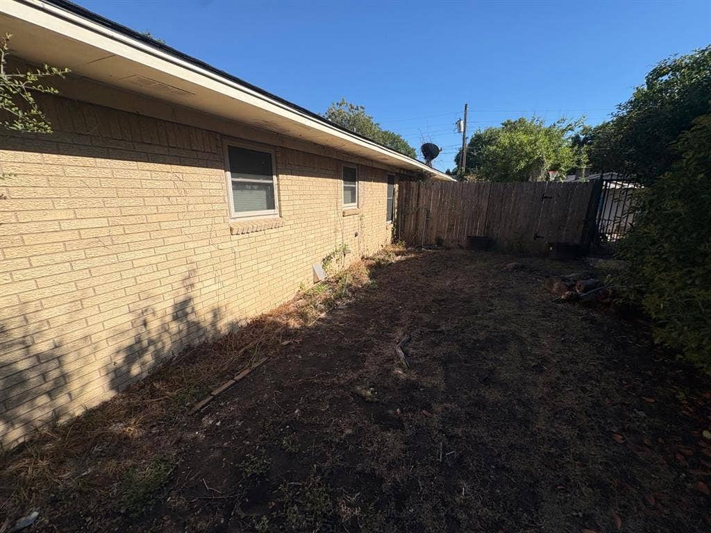 109 Auburn Street, Waxahachie, TX 75165 109 Auburn Street, Waxahachie, TX 75165