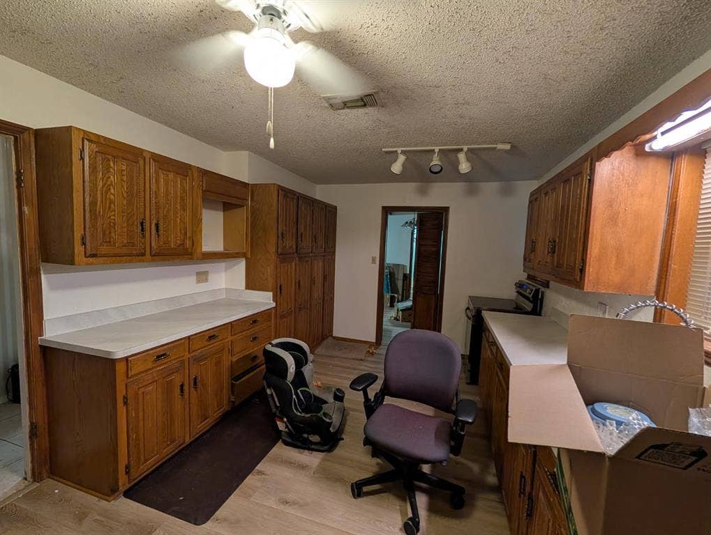 109 Auburn Street, Waxahachie, TX 75165 109 Auburn Street, Waxahachie, TX 75165