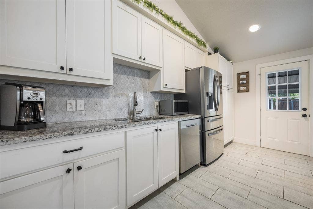 11736 Coral Hills Place, Dallas, TX 75229 11736 Coral Hills Place, Dallas, TX 75229