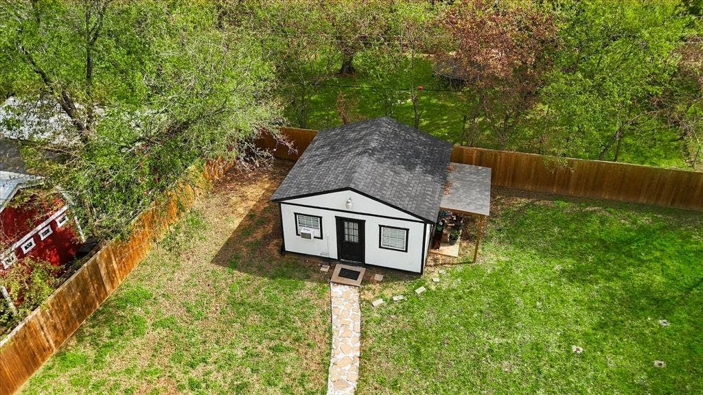 2740 Spruce Park Drive, Richland Hills, TX 76118 Private Studio