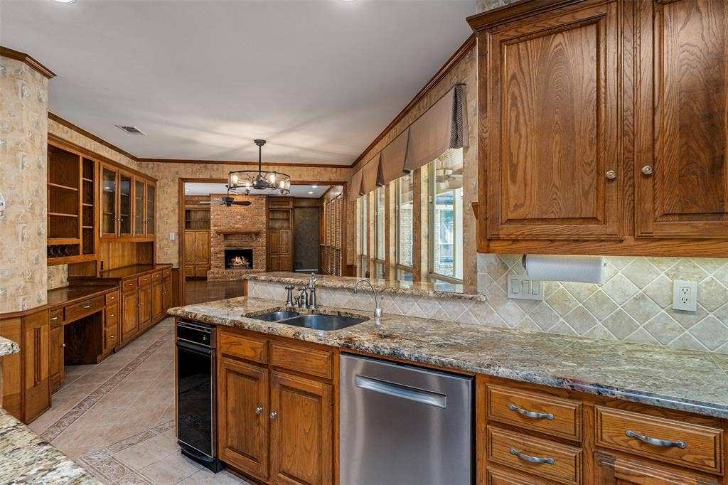 3301 Terry Drive, Plano, TX 75023 3301 Terry Drive, Plano, TX 75023