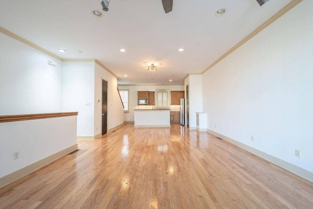2706 Floyd Street, Dallas, TX 75204 2706 Floyd Street, Dallas, TX 75204