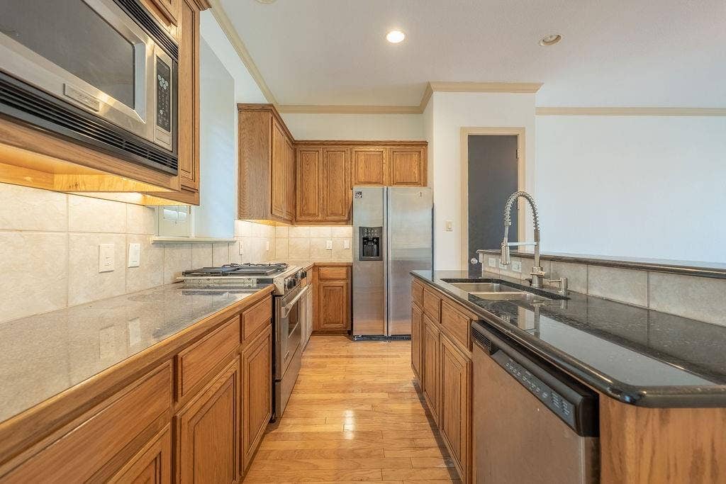 2706 Floyd Street, Dallas, TX 75204 2706 Floyd Street, Dallas, TX 75204