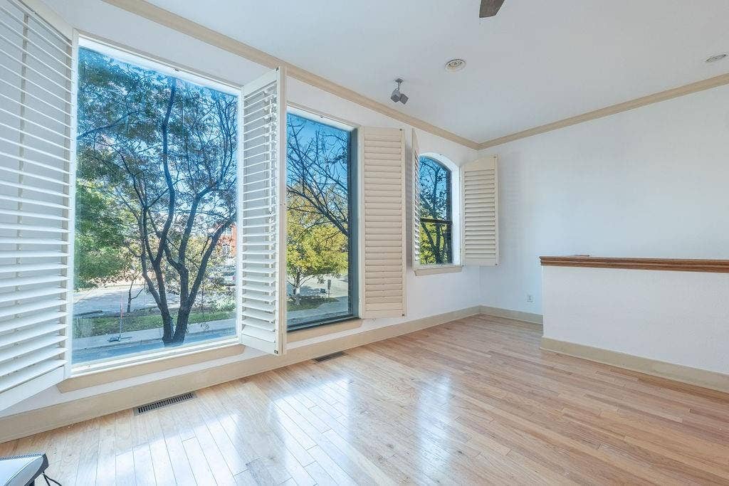 2706 Floyd Street, Dallas, TX 75204 2706 Floyd Street, Dallas, TX 75204