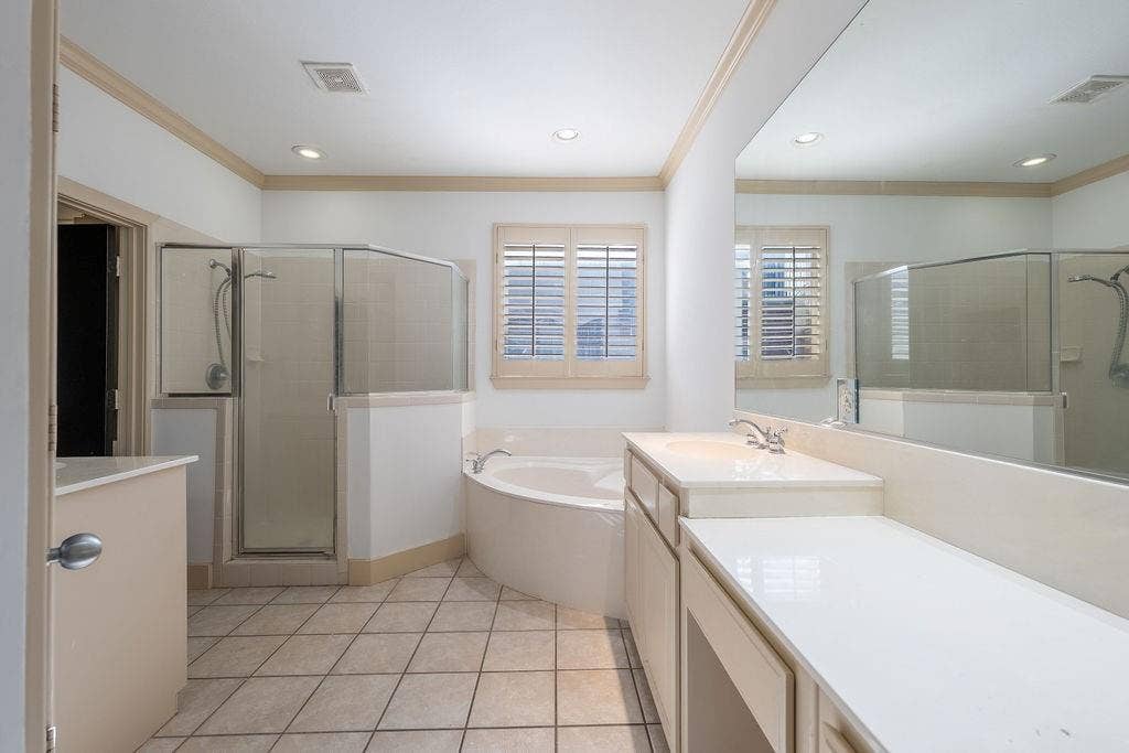 2706 Floyd Street, Dallas, TX 75204 2706 Floyd Street, Dallas, TX 75204