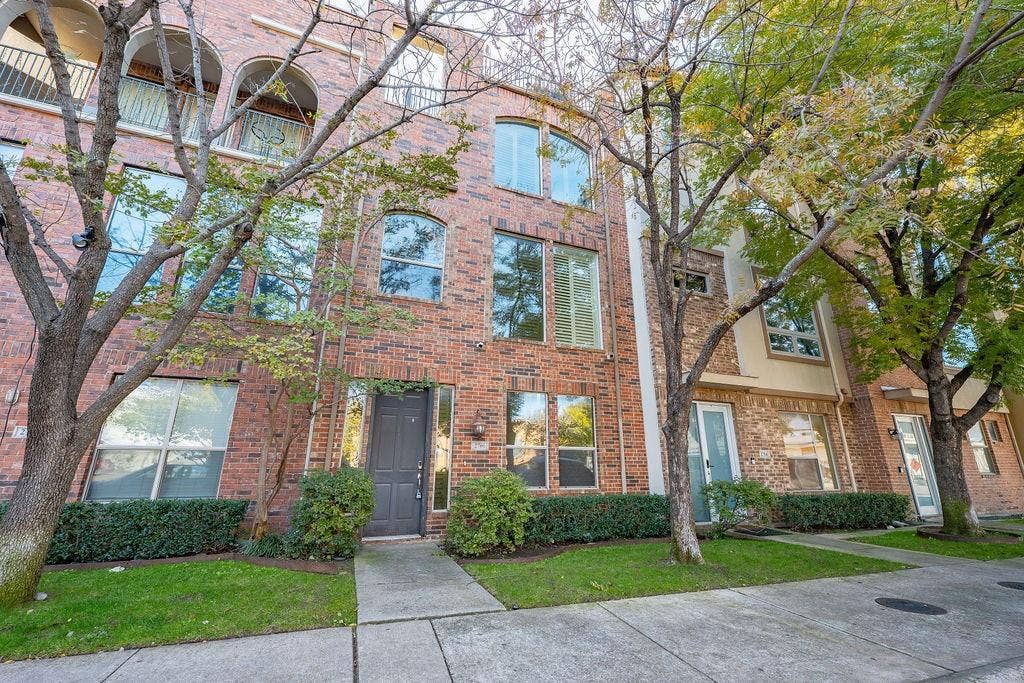 2706 Floyd Street, Dallas, TX 75204 2706 Floyd Street, Dallas, TX 75204