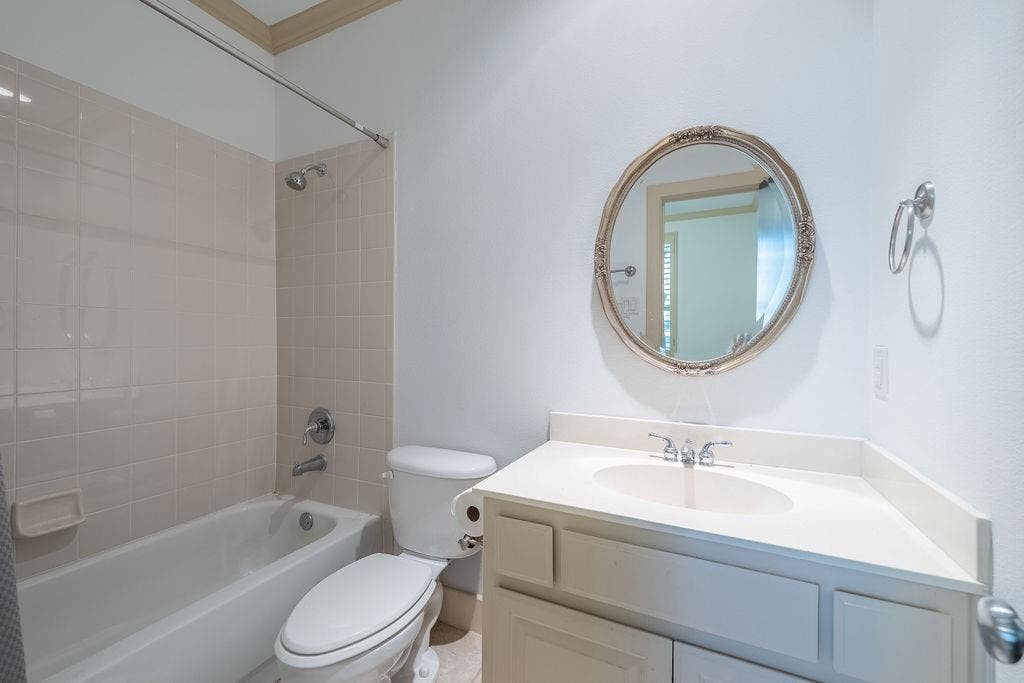 2706 Floyd Street, Dallas, TX 75204 2706 Floyd Street, Dallas, TX 75204
