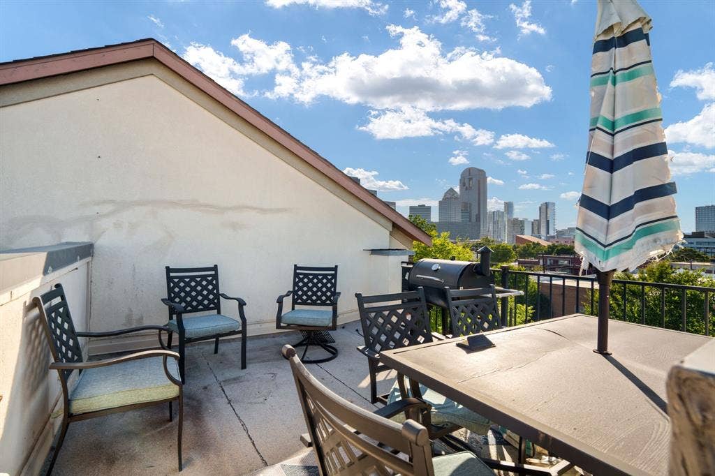 2706 Floyd Street, Dallas, TX 75204 2706 Floyd Street, Dallas, TX 75204