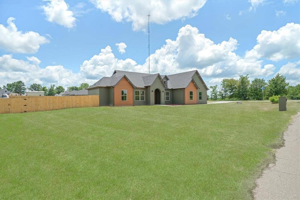 15558 CR 436, Lindale, TX 75771 15558 CR 436, Lindale, TX 75771