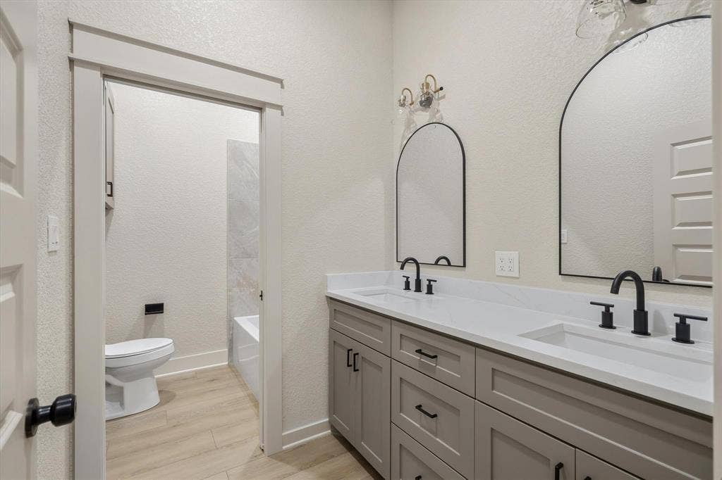 15558 CR 436, Lindale, TX 75771 15558 CR 436, Lindale, TX 75771