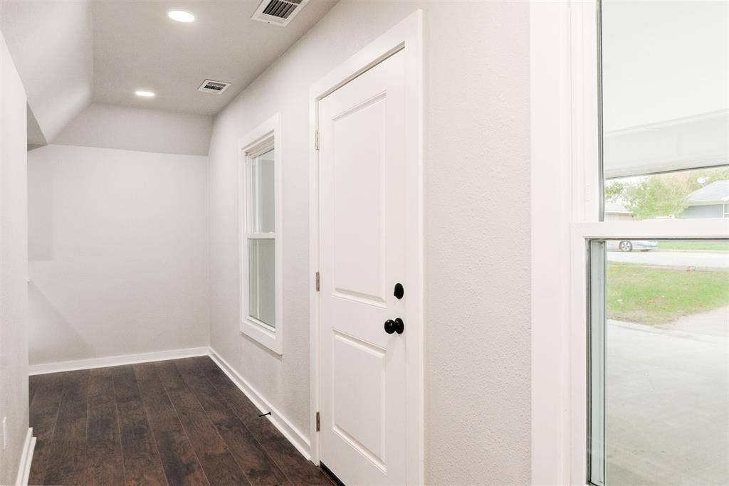 1224 Bellaire Drive, Grapevine, TX 76051
