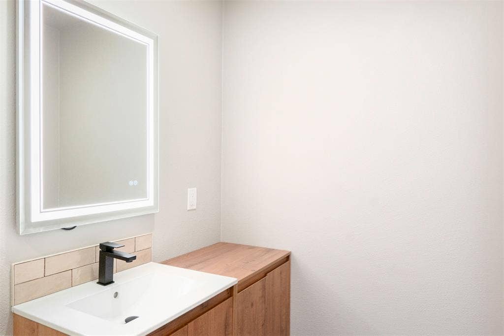 1224 Bellaire Drive, Grapevine, TX 76051