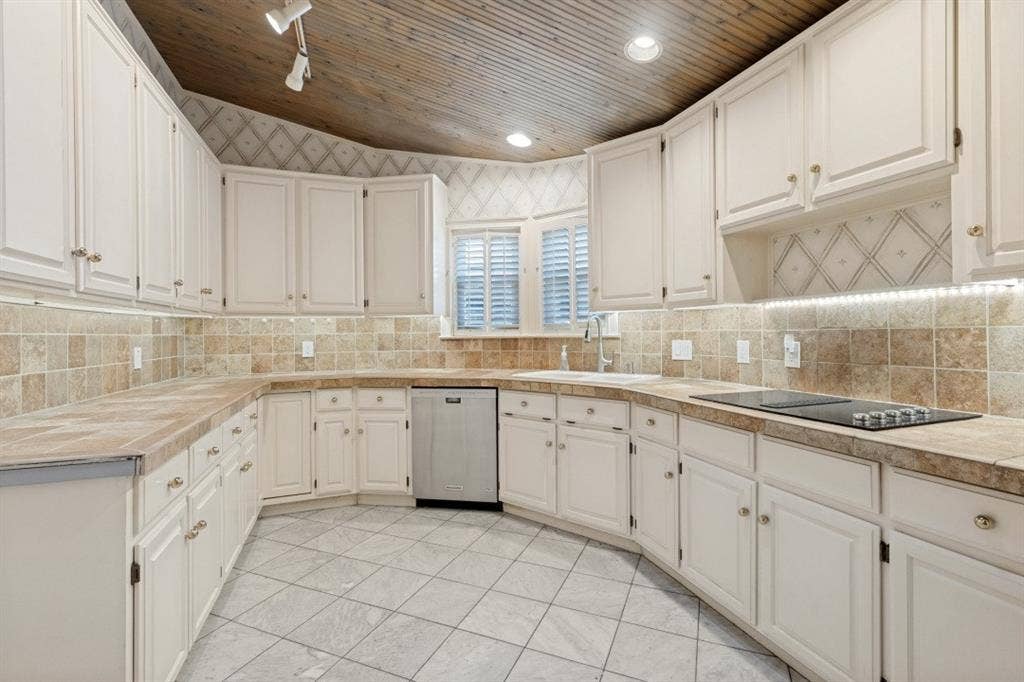 5821 Ridgerock Court, Fort Worth, TX 76132 5821 Ridgerock Court, Fort Worth, TX 76132