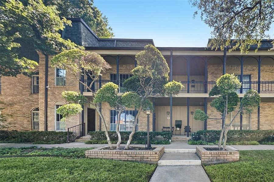 Property photo for 4312 Bellaire Drive S, #225, Fort Worth, TX
