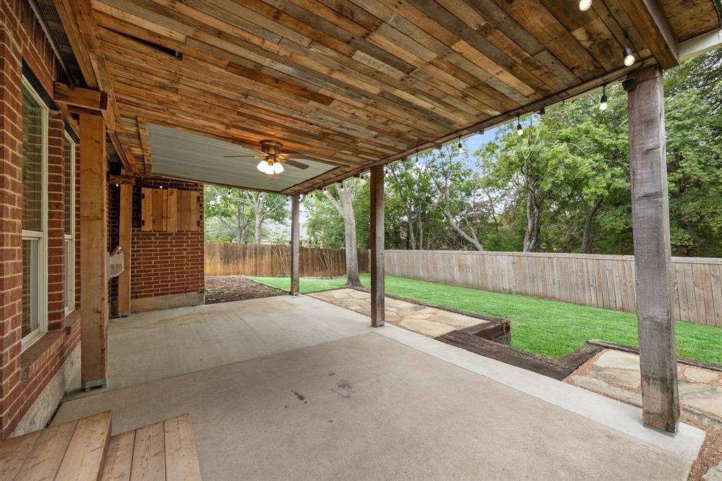 1275 Mission, Rockwall, TX 75087 Generous sized custom covered patio