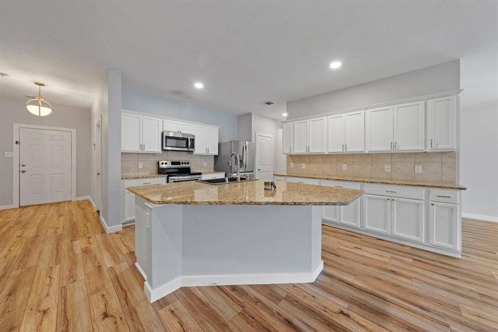 2350 Burkham Drive, Fate, TX 75189 2350 Burkham Drive, Fate, TX 75189