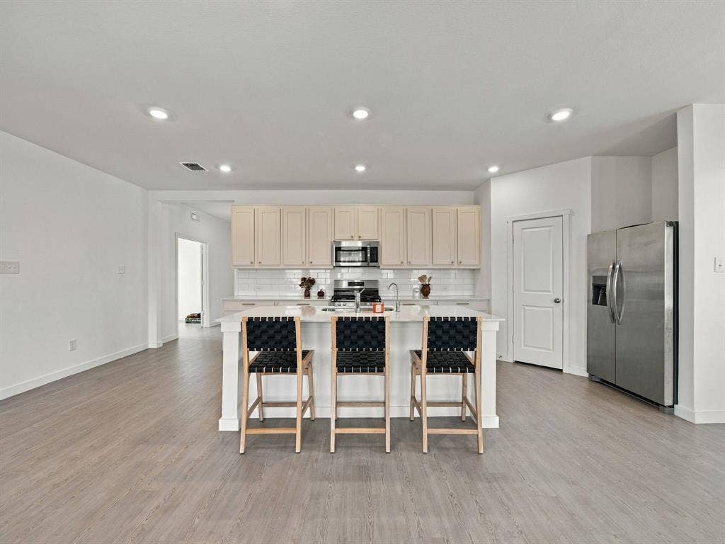 1818 Holden Drive, Cedar Hill, TX 75104 1818 Holden Drive, Cedar Hill, TX 75104