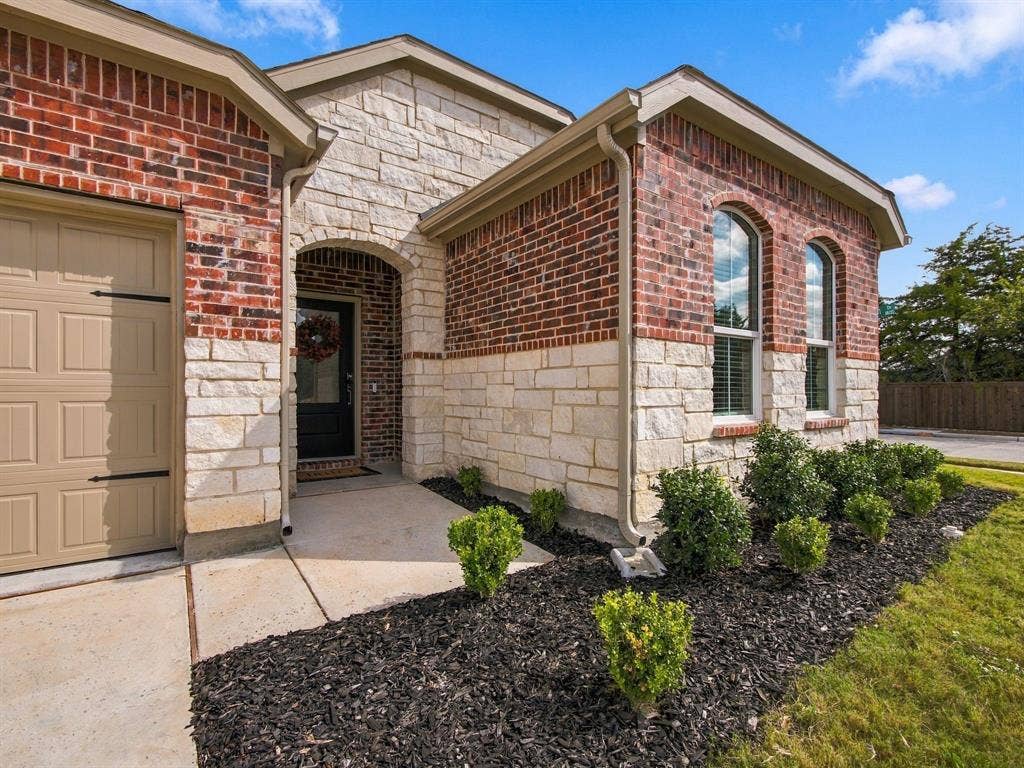 1818 Holden Drive, Cedar Hill, TX 75104 1818 Holden Drive, Cedar Hill, TX 75104
