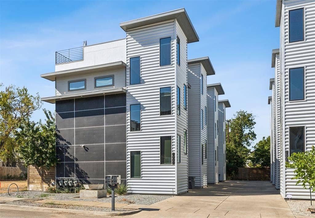 1921 California Drive, #2, Dallas, TX 75204 1921 California Drive, #2, Dallas, TX 75204