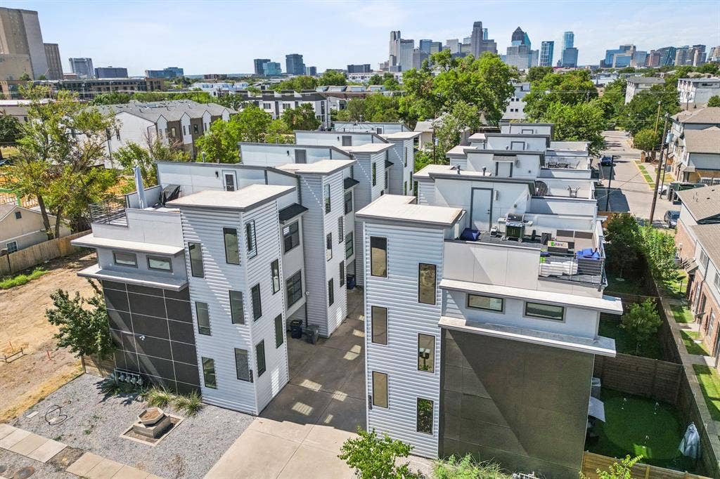 1921 California Drive, #2, Dallas, TX 75204 1921 California Drive, #2, Dallas, TX 75204
