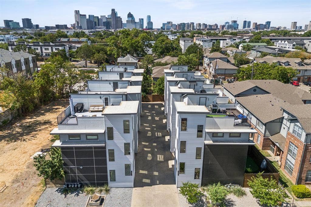 1921 California Drive, #2, Dallas, TX 75204 1921 California Drive, #2, Dallas, TX 75204