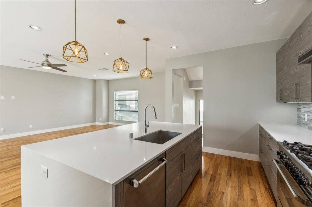 1921 California Drive, #2, Dallas, TX 75204 1921 California Drive, #2, Dallas, TX 75204