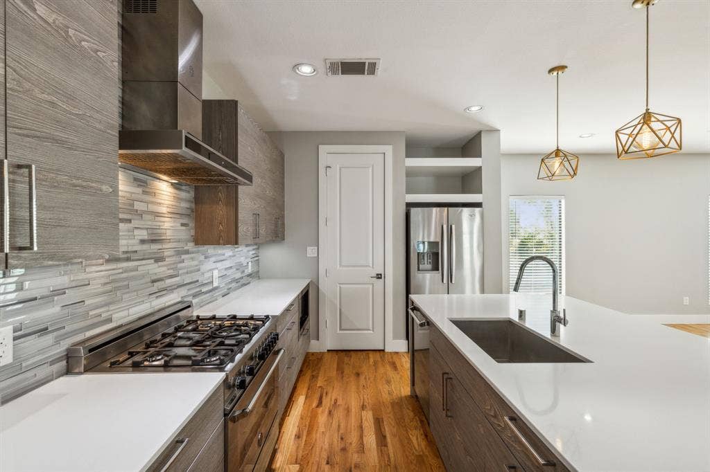 1921 California Drive, #2, Dallas, TX 75204 1921 California Drive, #2, Dallas, TX 75204