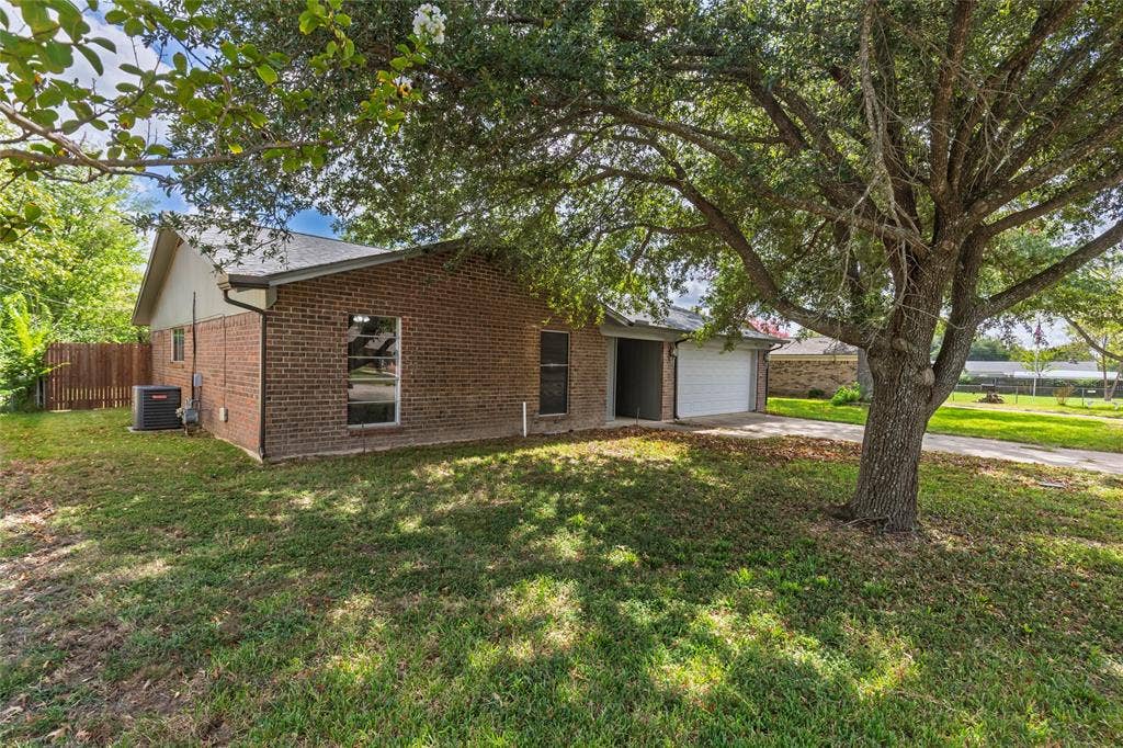 307 Como Street N, Sulphur Springs, TX 75482