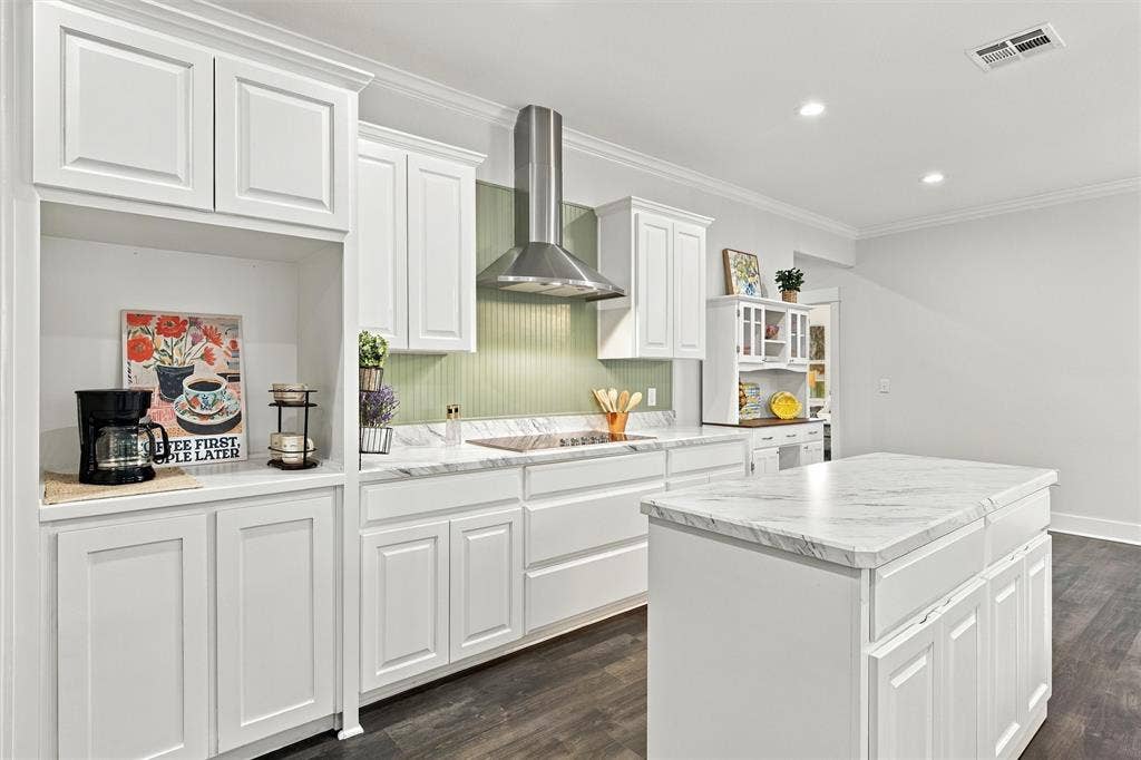 4948 Woodlawn Drive, Lorena, TX 76655 4948 Woodlawn Drive, Lorena, TX 76655