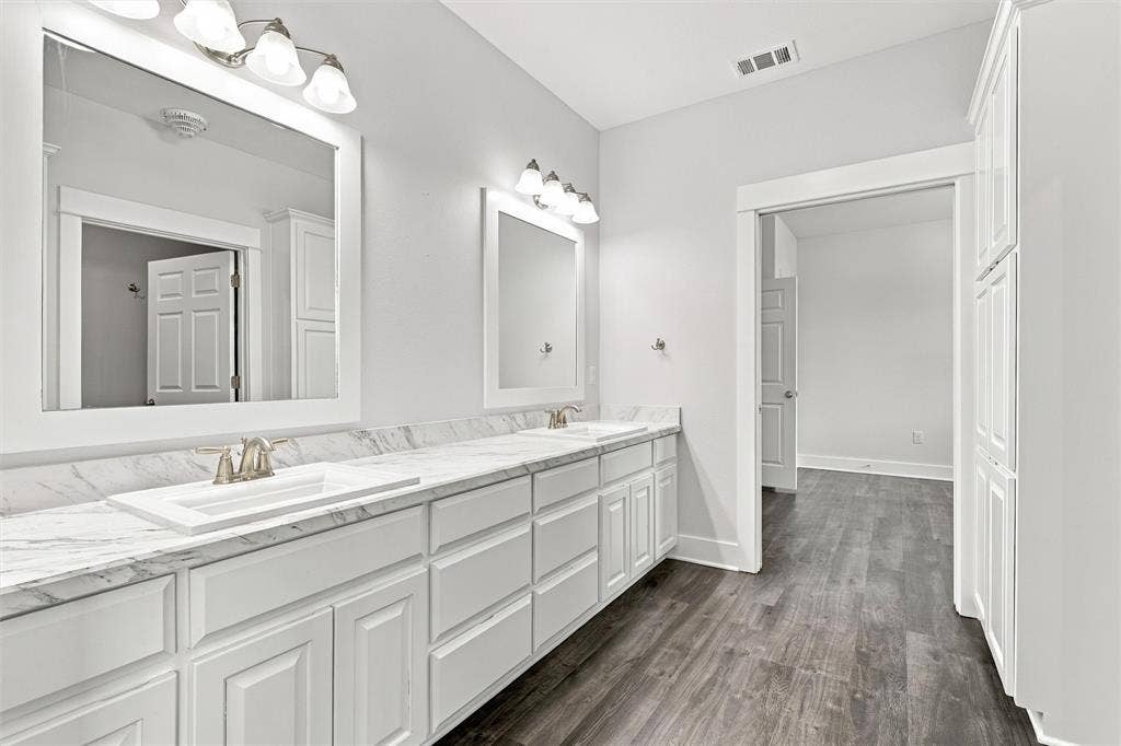 4948 Woodlawn Drive, Lorena, TX 76655 4948 Woodlawn Drive, Lorena, TX 76655