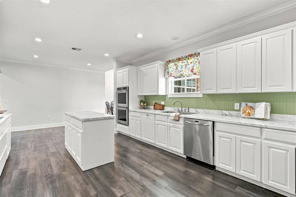 4948 Woodlawn Drive, Lorena, TX 76655 4948 Woodlawn Drive, Lorena, TX 76655