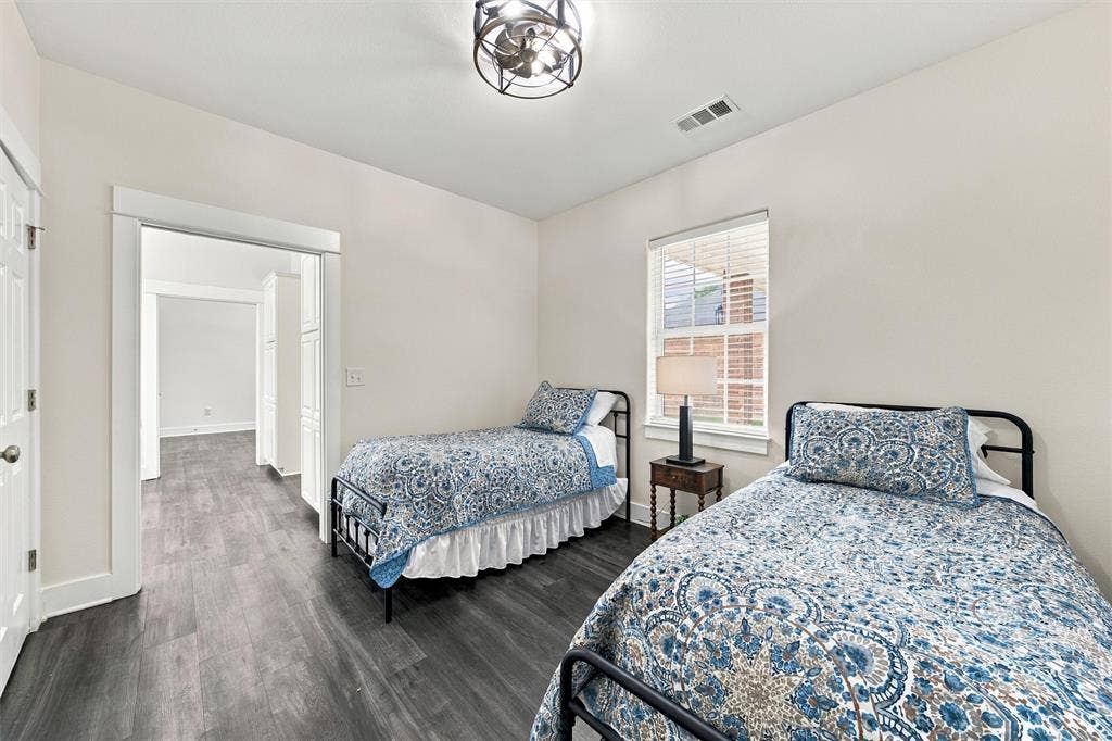 4948 Woodlawn Drive, Lorena, TX 76655 4948 Woodlawn Drive, Lorena, TX 76655