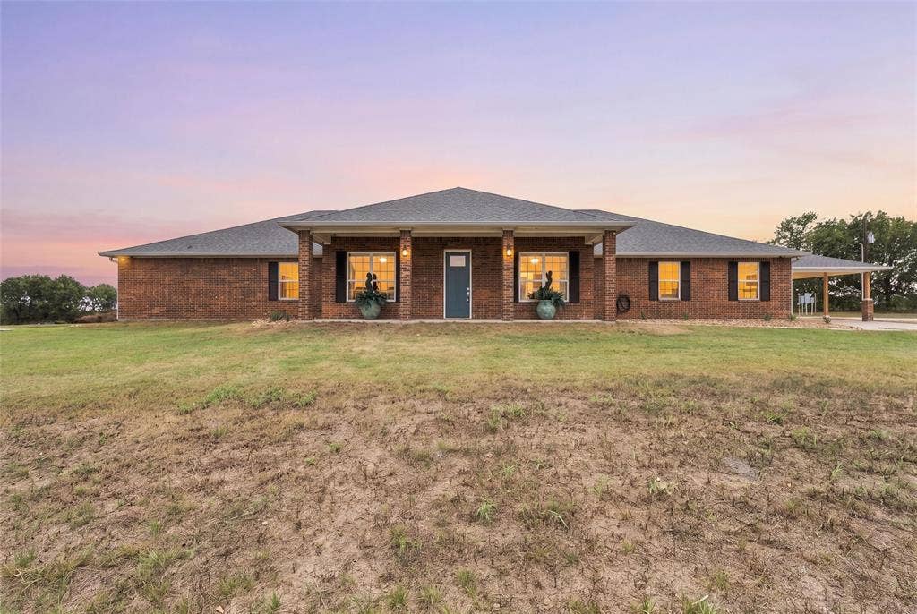 4948 Woodlawn Drive, Lorena, TX 76655 4948 Woodlawn Drive, Lorena, TX 76655