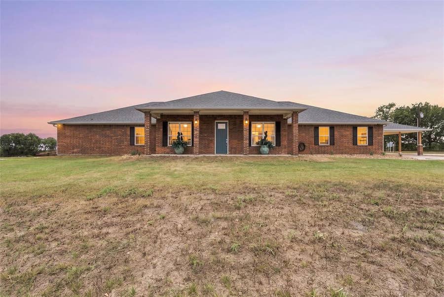 Property photo for 4948 Woodlawn Drive, Lorena, TX
