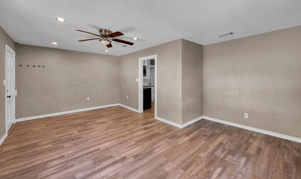 1206 Ashleman Street, Bellmead, TX 76705 1206 Ashleman Street, Bellmead, TX 76705