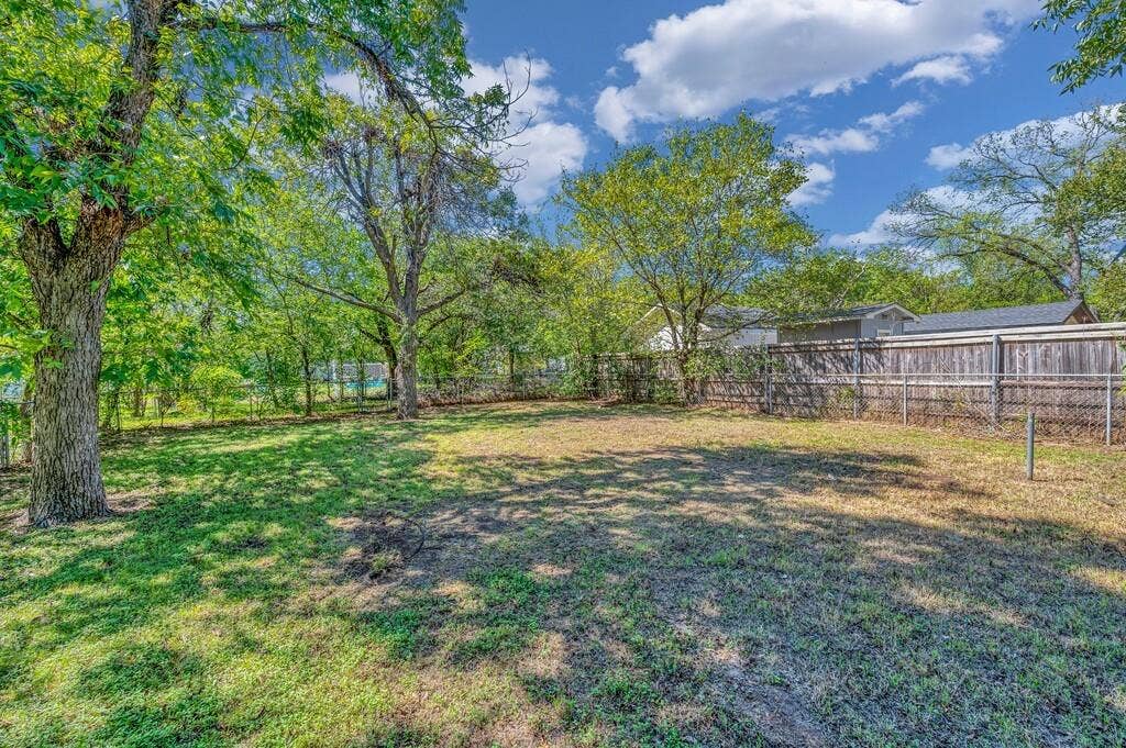 1206 Ashleman Street, Bellmead, TX 76705 1206 Ashleman Street, Bellmead, TX 76705