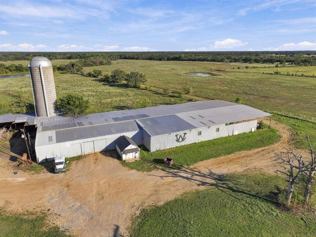 11550 Fm-195, Paris, TX 75462 11550 Fm-195, Paris, TX 75462