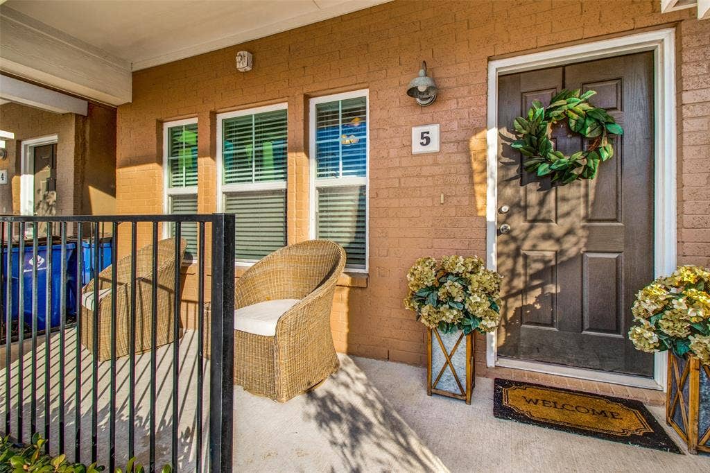 310 N Chestnut Street, #4, McKinney, TX 75069 310 N Chestnut Street, #4, McKinney, TX 75069