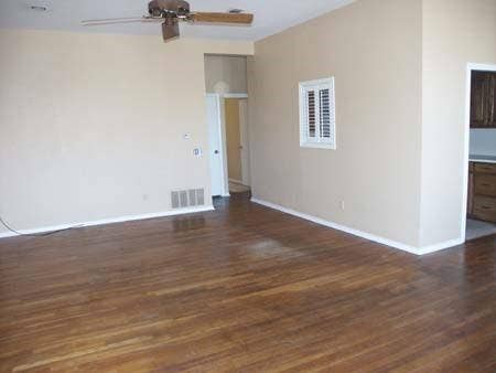 212 W Knox Street, Ennis, TX 75119 212 W Knox Street, Ennis, TX 75119